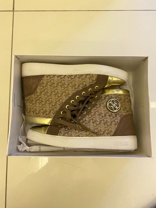 Оригинални Дамски Guess кецове