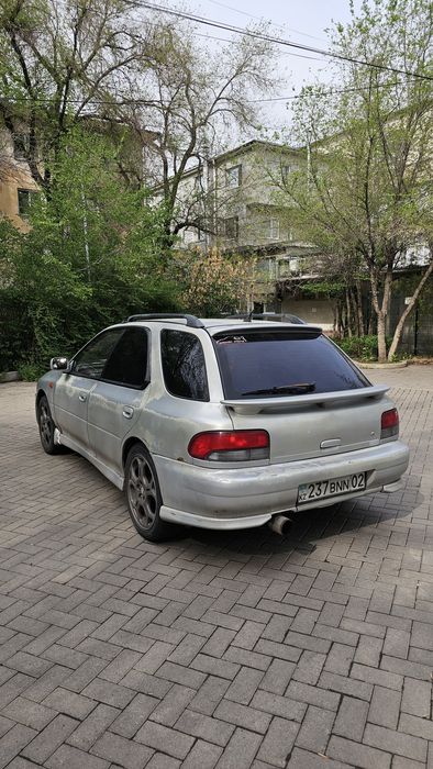 Subaru Impreza WRX 2 литра, моно турбо.