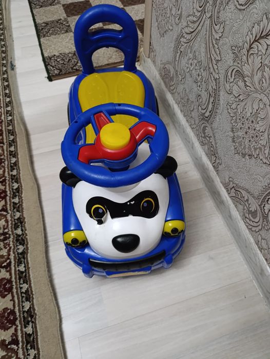 Машина игрушечная