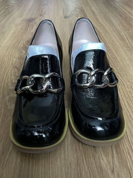 Туфли Лоферы женские лаковые