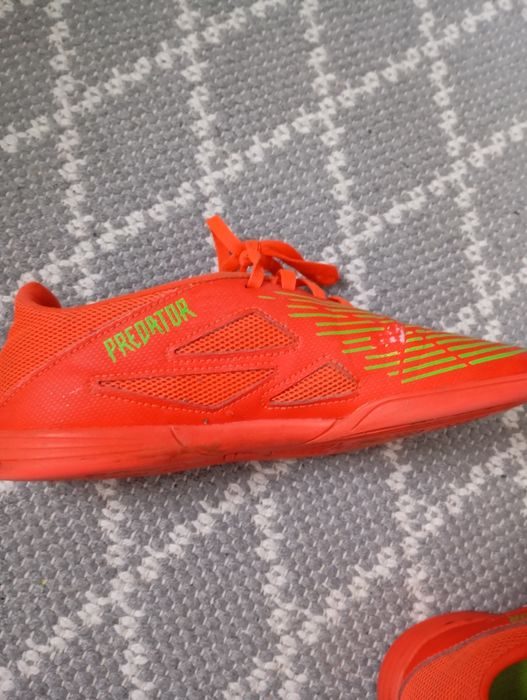 Ghete de fotbal adidas predator