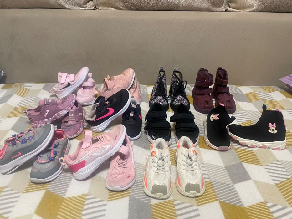 Haine  fetița 3-5 ani