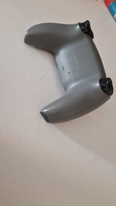 Продавам ,джойстик за PS5