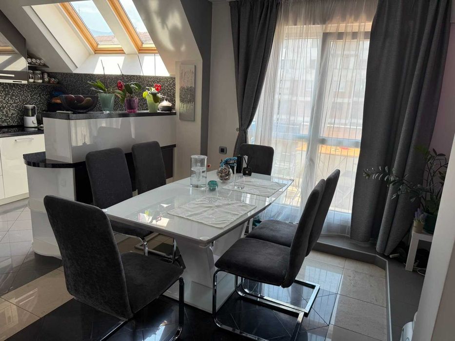 Дава се под наем Тристаен апартамент в София, Младост 3 - 107 кв.м за 918 € - Снимка #1