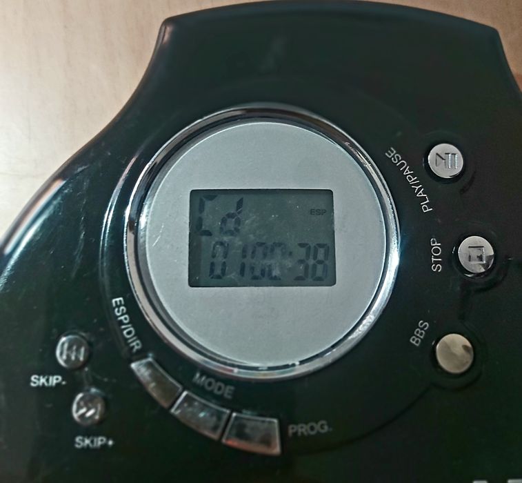 CD Player Portabil AEG CDP 4212 – MP3, Anti-Shock, Perfect Funcțional