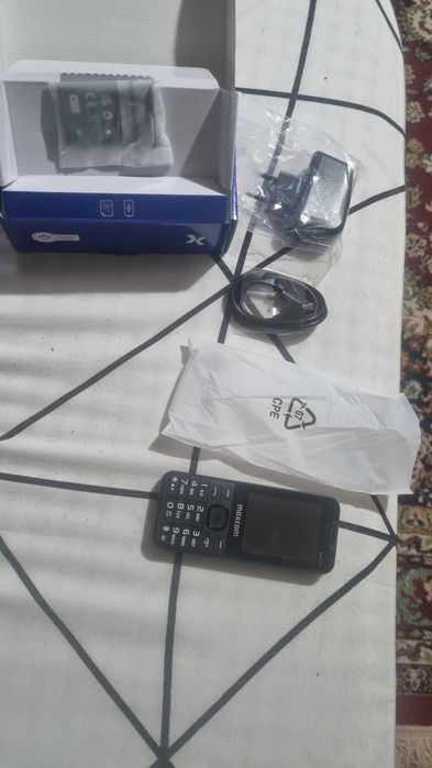Telefon MAXCOM MM248