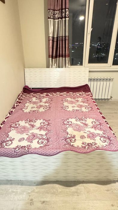 Кровать, диван, комот