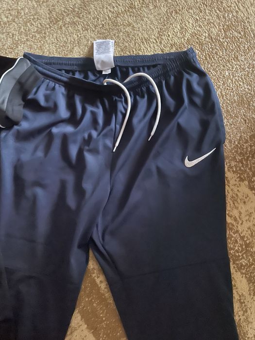 Nike pantalon si tricou set