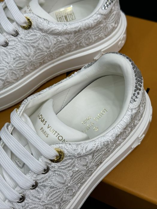 Adidasi Louis Vuitton