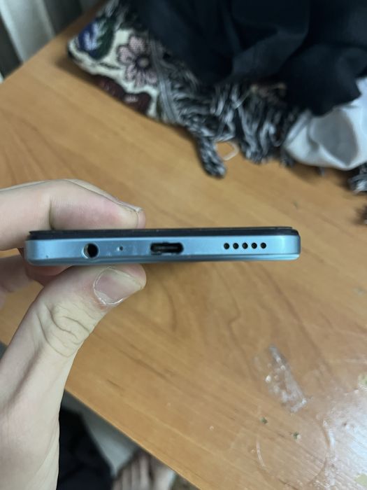 Продам телефон хонор х7б