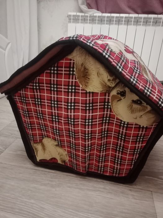 Домик для мелкой собачки