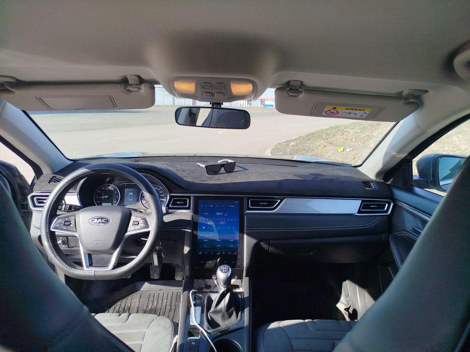 Продаю авто JAC J7 2022 GOD