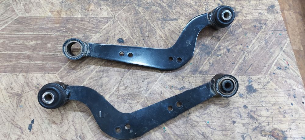 рычаг задний поперечный rav4. задние поперечные рычаги рав 4 3 поколение. рычаг поперечный верхний рав 4 2012. задние нижние рычаги rav4 переделанные. верхние рычаги тойота рав 4 левый.