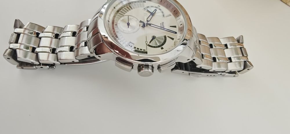 Часовник Swatch irony
