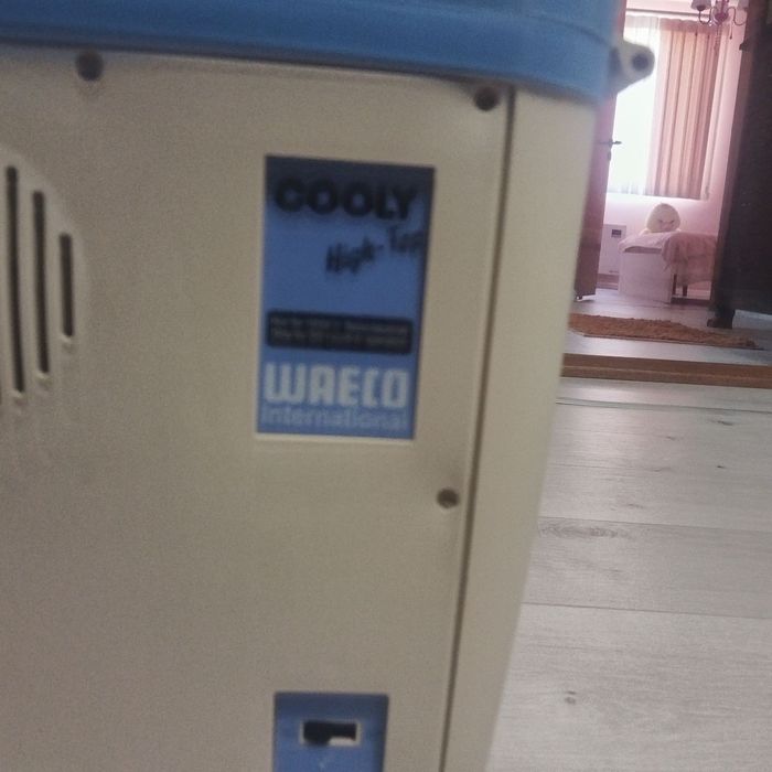 Хладилник за автомобил на 12 волта