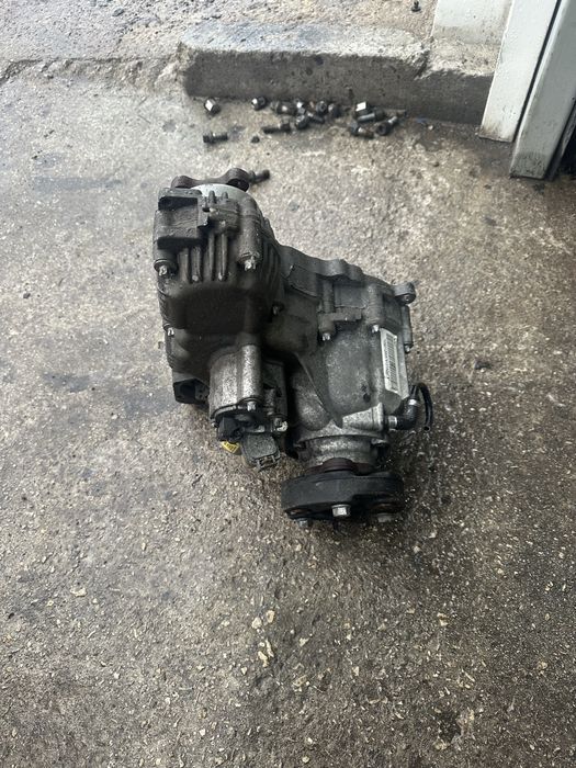 Раздатка с моторче за BMW E91