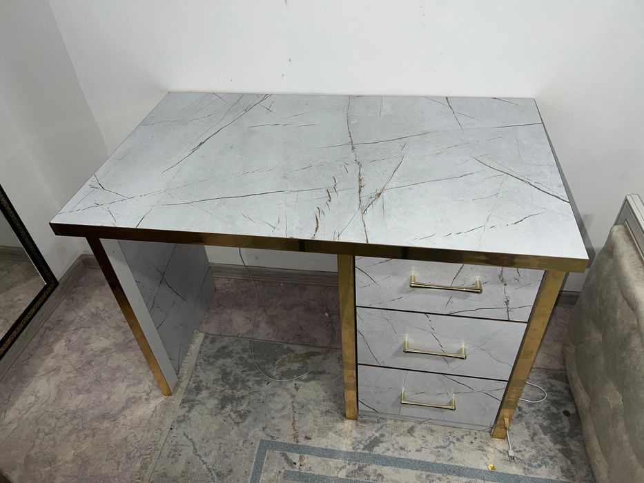 Тумба в хорошем состояние