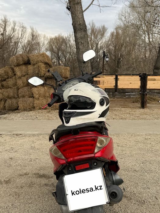 Скутер Viliam M8