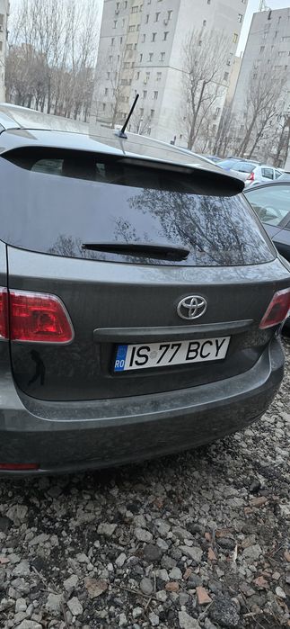 Toyota avensis 2.2
