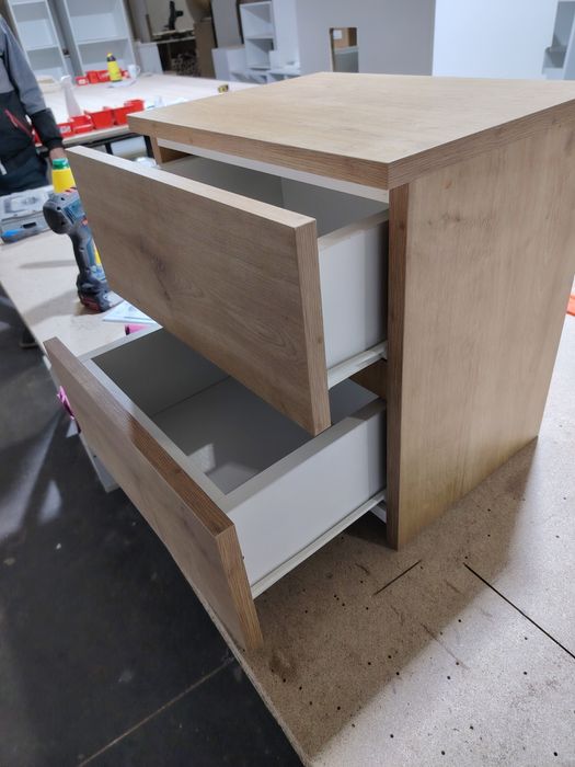 Noptiere diferite modele