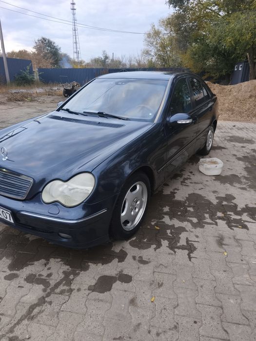 Продам Мерс с200