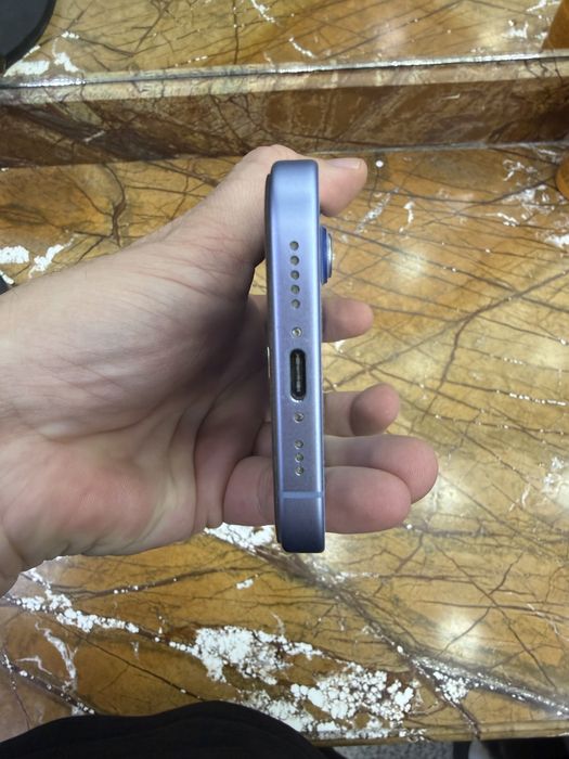 Продам iphone 17