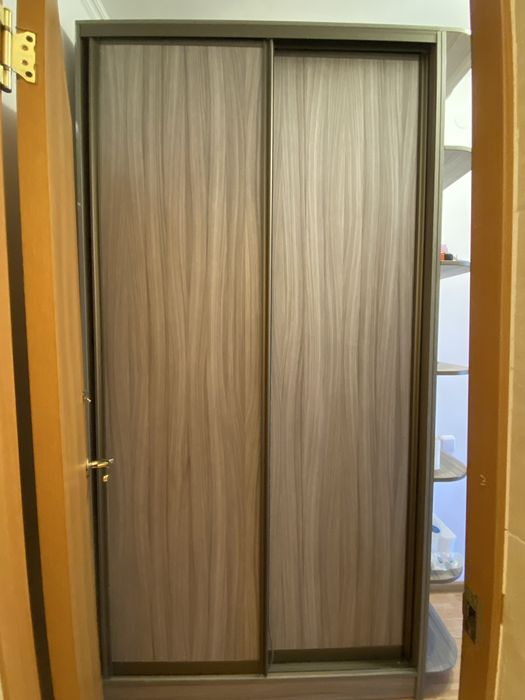 Продам шкаф шифонер купе