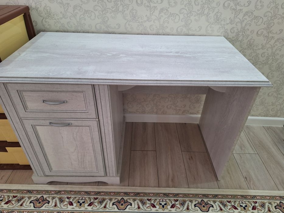 Письменные столы