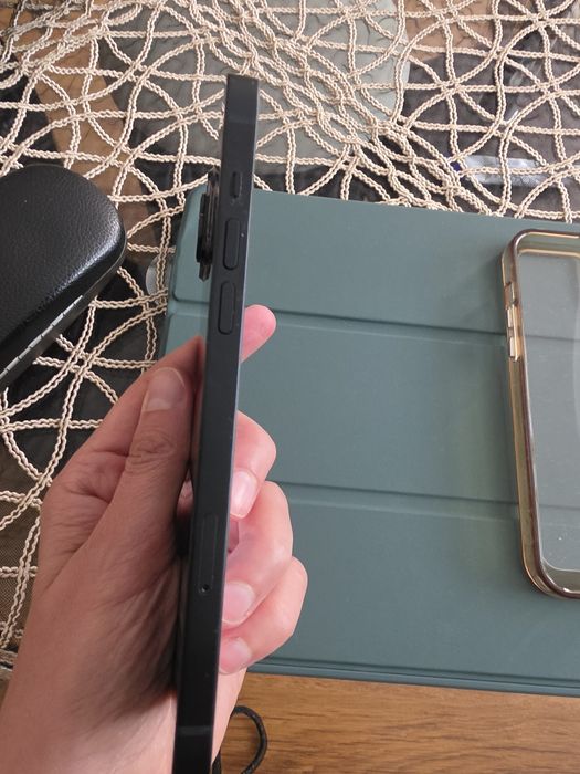 Продавам IPHONE 14 PLUS