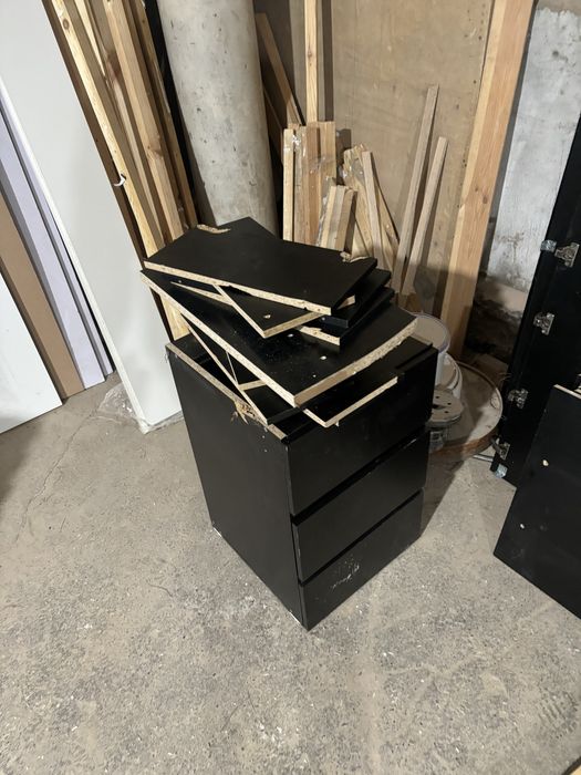 Продам разобранный шкаф на материал