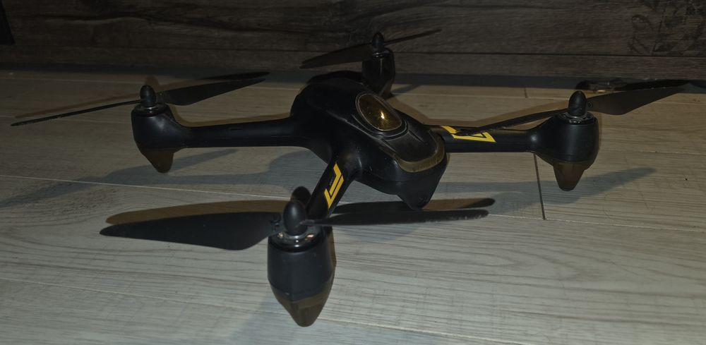 Drona Hubsan h501m x4 air basic edition