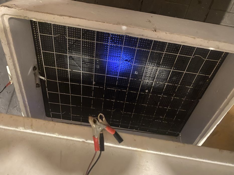 Продам инкубатор несушка 104