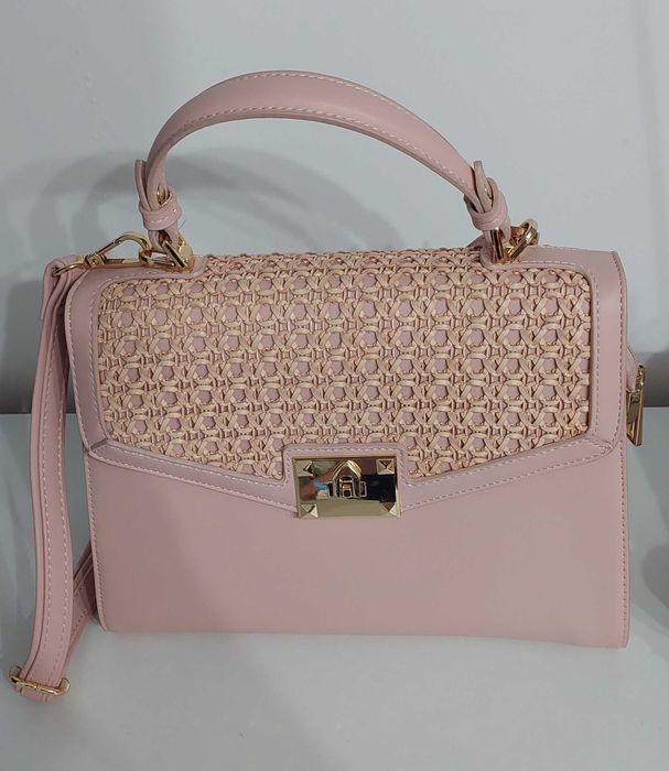 Дамска чанта в розово