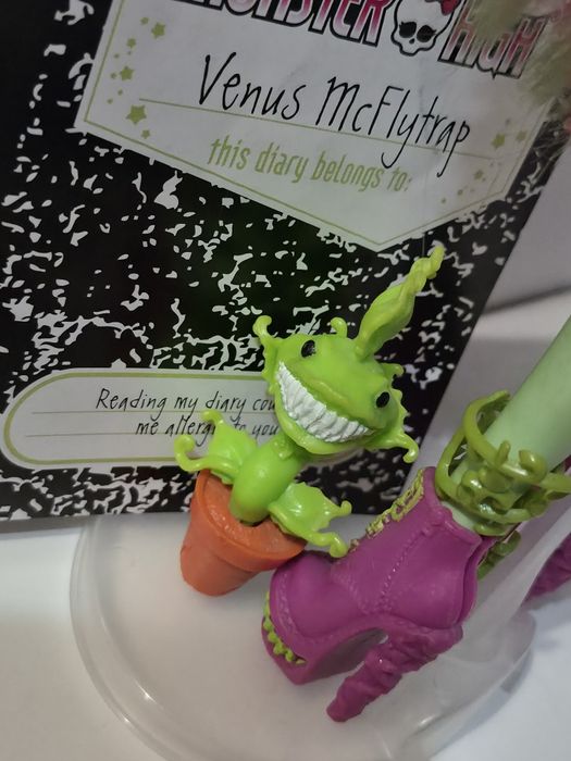 Papusa Monster High Venus McFlytrap