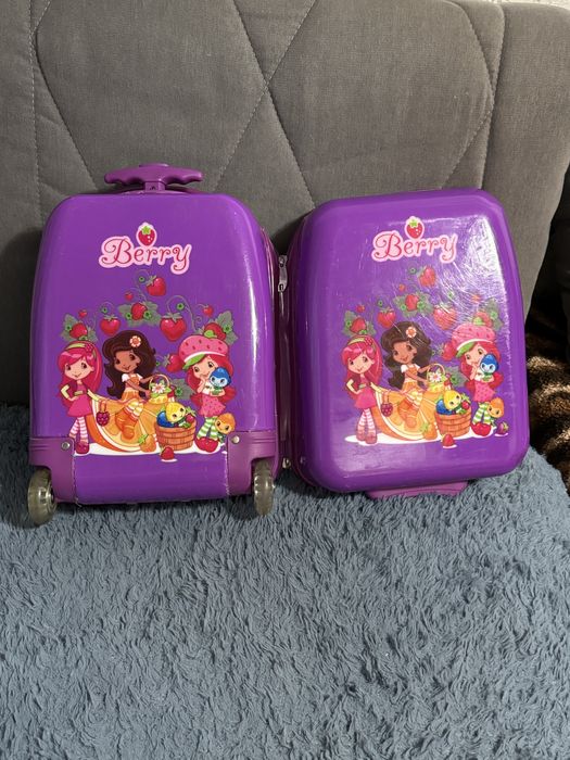 Продам детский чемодан