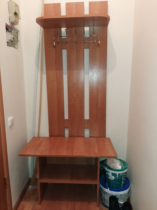 Даром прихожую в хорошем состоянии