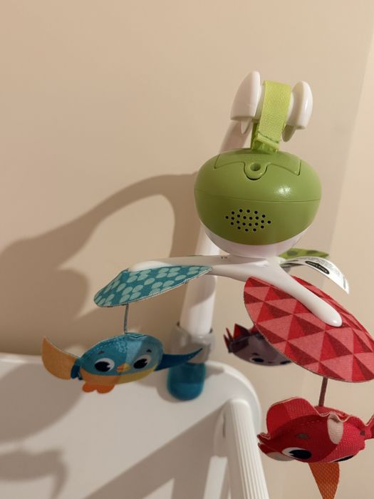 Музикална въртележка за кошара + подарък комплект нови бодита подарък