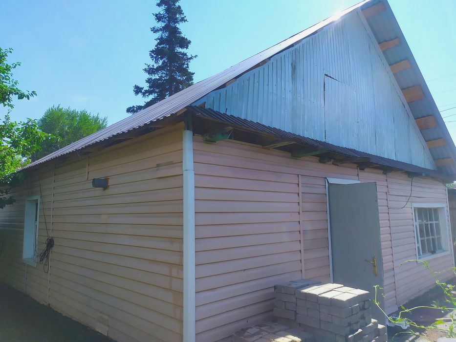 Дом на нефтебазе