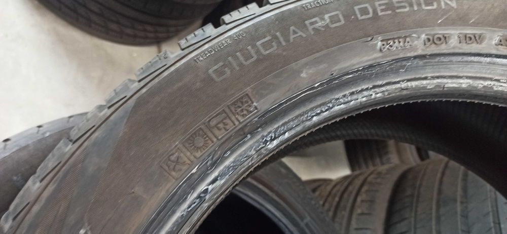 2бр.зимни гуми 245/45/19 Vredestein