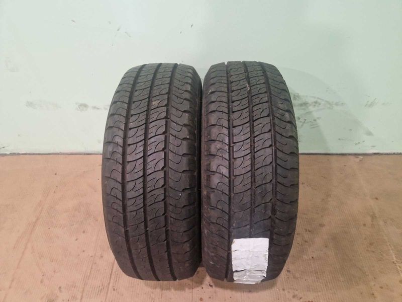 2 Goodyear R15C 215/65/ 
летни гуми 
DOT0816