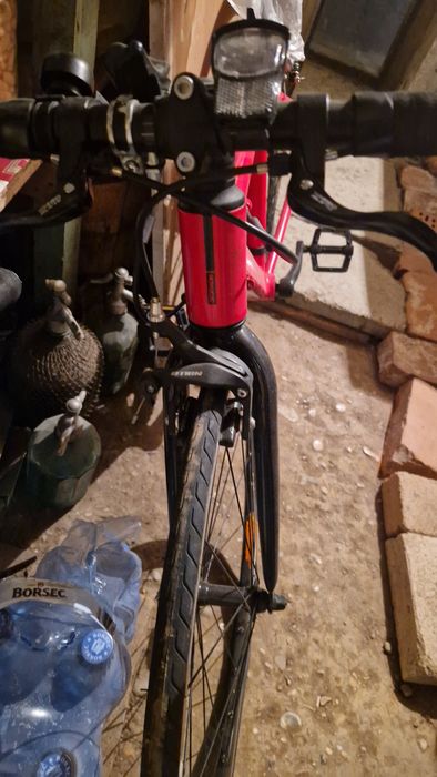 Vând Bicicletă Șosea Triban (Decathlon) – Stare Ca Nouă