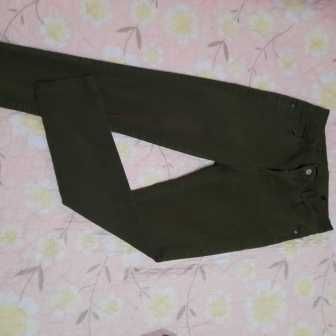 Джинсы фирменные для девушки