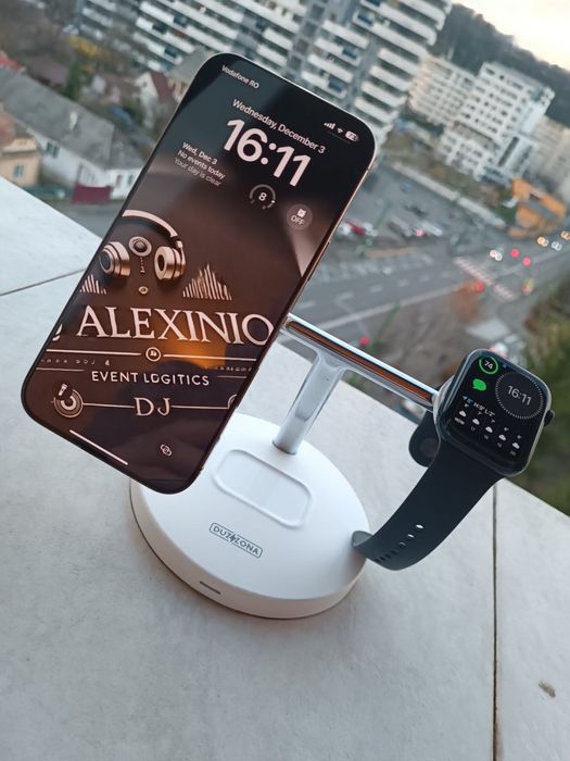 Super Pret !!! Iphone 16 Pro Max + Aipods + charger Wirless fast charg