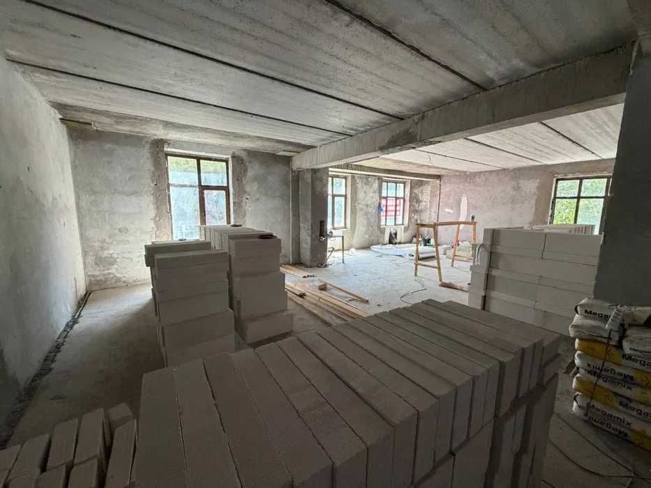 Продается на 4ом квартале Юнус абад новостройка(пас стол) 83кв коробка