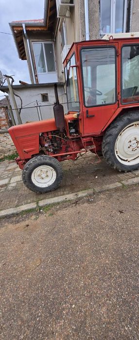 Продавам трактор Владимировец