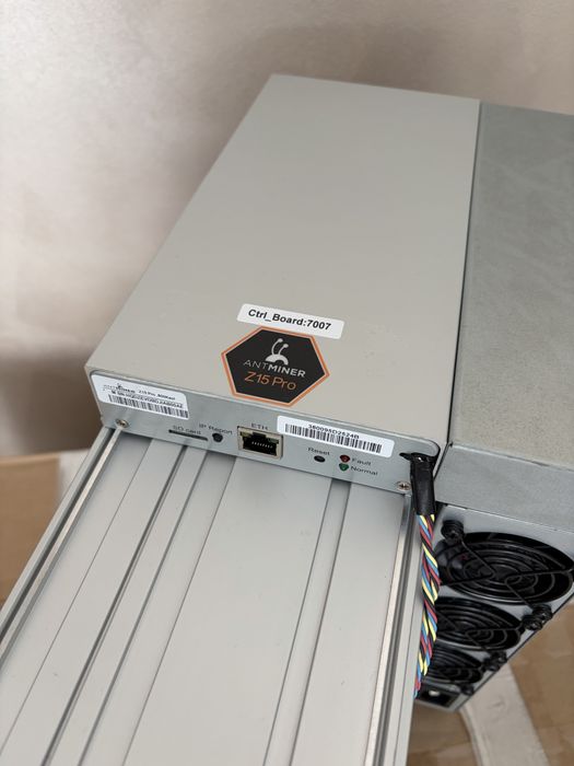 Vând Bitmain Antminer Z15 Pro nou in stoc ZEC Zcash, nu BTC LTC Doge
