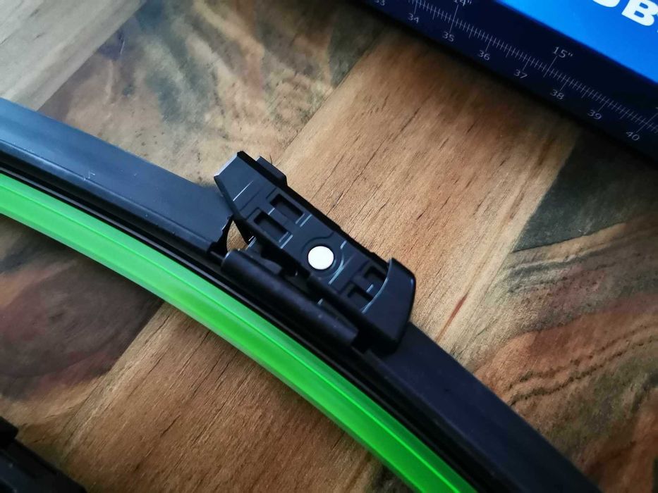 Set 2 stergatoare pt Tesla Model 3 si Y 19 si 26 inchi 475 mm 650 mm