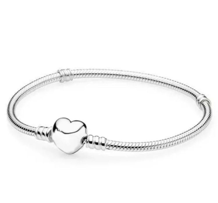 Сребърни дамски гривни Pandora