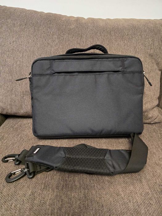 Geanta laptop Thule Subterra Laptop 14", Negru - ca nou