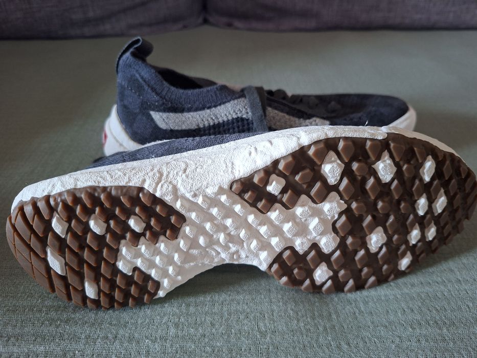 Чисто нови обувки и сандали за момче 35 номер (Vans, Reserved, Zara)